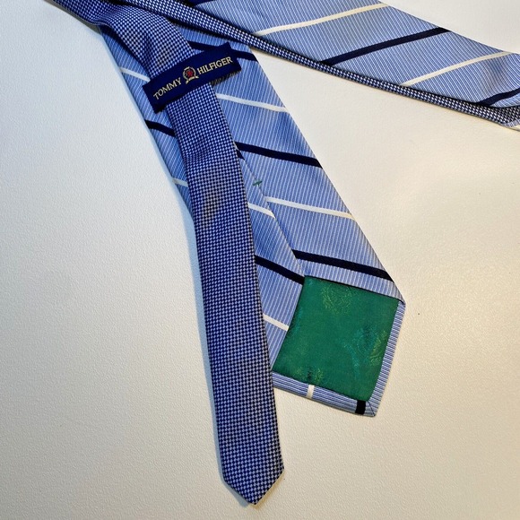 Tommy Hilfiger Silk Tie Blue White Stripe Pattern Necktie 60" L, 3.5" W GUC - Picture 7 of 9
